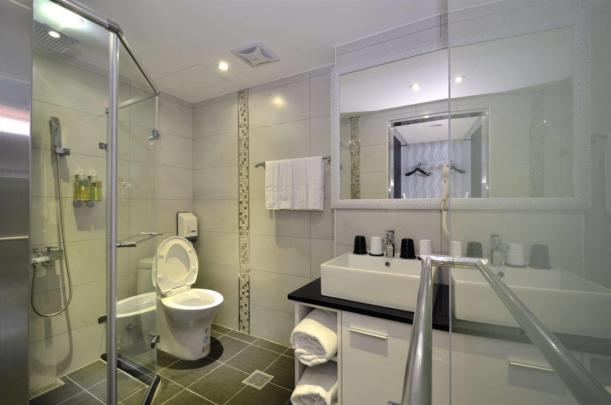 New Stay Inn II - Nanxi ไทเป ภายนอก รูปภาพ